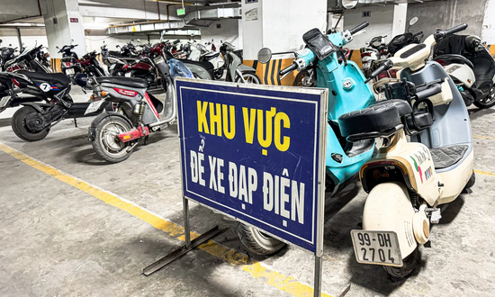 Phường Hoàng Liệt yêu cầu chung cư đông dân nhất Hà Nội hủy lệnh cấm xe điện