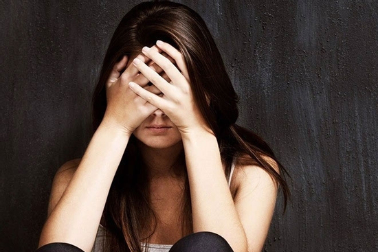 Áp lực khi ở cữ cùng chị chồng