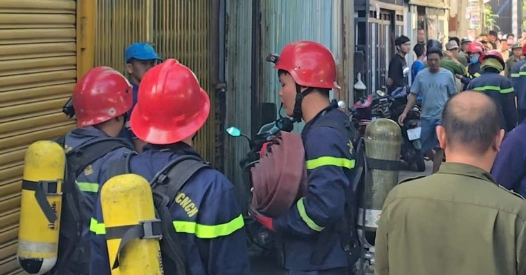 Cháy nhà lúc sáng sớm ở TPHCM, một người đàn ông tử vong