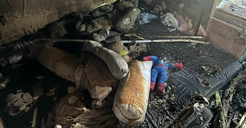 Vụ cháy quán ăn, 4 người tử vong: Cha gào khóc trước biển lửa xin cứu con