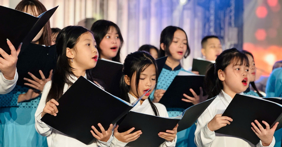 Chuyên gia gỡ nút thắt để ca sĩ nổi tiếng về dạy nhạc trong trường học