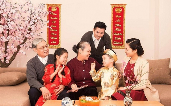 Lễ thượng thọ, bố tôi muốn giản dị, anh cả kiên quyết làm to để thu tiền mừng