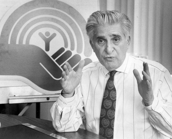 Vụ gian lận đầy tai tiếng của vị CEO từ thiện