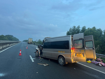 Nguyên nhân vụ xe khách tông xe đầu kéo trên cao tốc làm 11 người thương vong