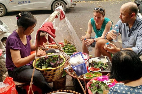 Bình luận hài hước về ẩm thực Việt của các 'ông Tây' khiến dân mạng thích thú