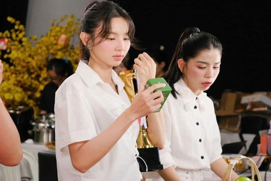 Sở Văn hóa lên tiếng vụ quảng cáo 'lố' kẹo rau củ của hoa hậu Thùy Tiên