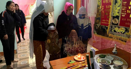 Người thân đau đớn kể lại vụ xe tang chở quan tài anh trai đè chết người em