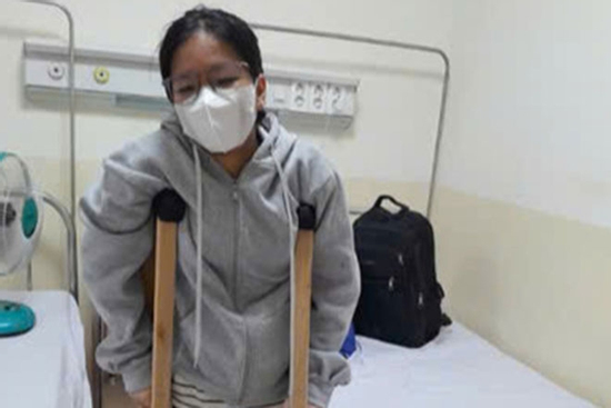 Nhà trường và giáo viên thờ ơ khi học sinh gặp nạn trong tiết thể dục?