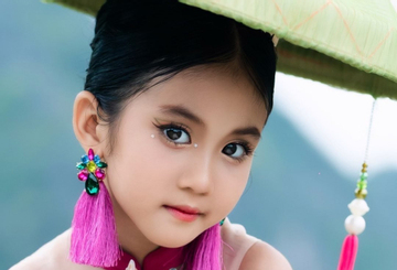Cô bé 7 tuổi đóng vai An trong 'Cha tôi người ở lại' ngoài đời khác xa trên phim