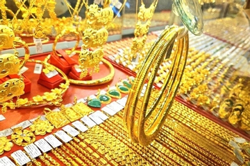 Giá vàng cao ngất, vì sao người Việt vẫn thích mua?