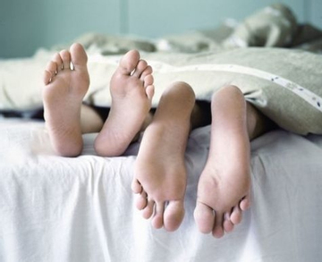 Lây bệnh do trót quan hệ với “gái bao”, tôi có nên thú nhận với vợ?