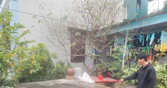 Thanh Hóa: Điều tra vụ người đàn ông bỏ thuốc trừ cỏ vào bể nước hàng xóm