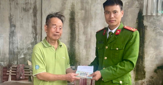 Cụ ông suýt mất tiền vì chiêu trò lừa đảo 'cháu gửi quà từ nước ngoài'