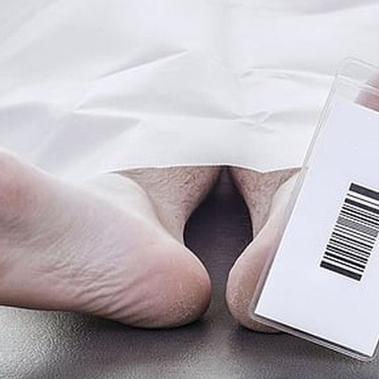 Phẫn nộ vụ người phụ nữ nhốt bạn trai khỏa thân ngoài ban công tới khi chết cóng