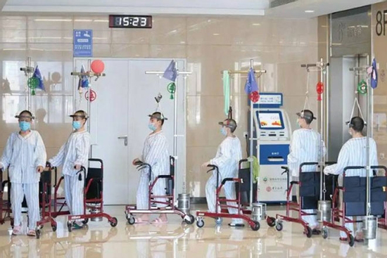 Khỏi tâm thần vẫn bị nhốt ở bệnh viện 17 năm vì bố đẻ từ chối cho xuất viện