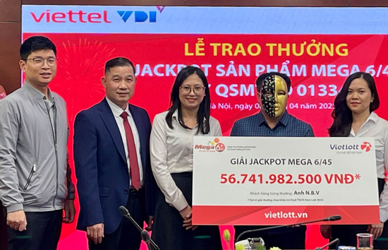 Người đàn ông ở Hà Nội trúng Vietlott hơn 56,7 tỷ đồng
