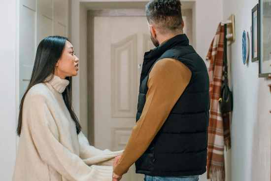 Cô gái thành phố về quê ra mắt, bị cả họ nhà bạn trai phê bình