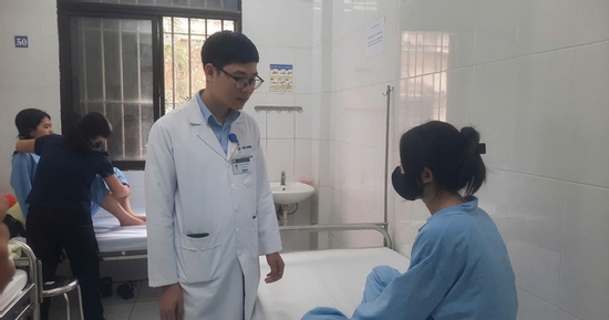 Hai nữ sinh nhập viện tâm thần vì cùng 1 lý do: Bác sĩ chỉ rõ 6 dấu hiệu cha mẹ cần đặc biệt chú ý