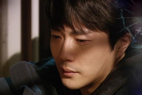 Người đàn ông 30 tuổi và những giọt nước mắt không dám để ai thấy!