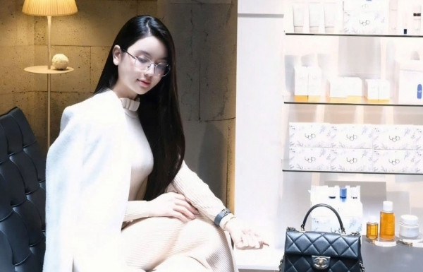 Chu Thanh Huyền bị tố trốn thuế, cơ quan chức năng vào cuộc 1 Cục Quản lý Dược chuyển đơn tố cáo Chu Thanh Huyền sang quản lý thị trường