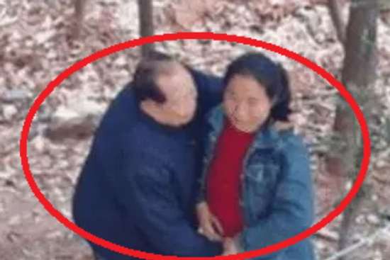 Cụ ông U80 bị bắt khi đang mua dâm: Hiện trường phát hiện khiến nhiều người sững sờ