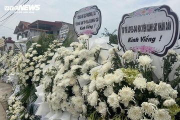 Cô giáo của Thiếu tá Nguyễn Đăng Khải nghẹn ngào: 'Em nhờ tôi cuối năm đi đón dâu'