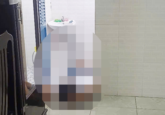 Vào nhà nghỉ với 1 phụ nữ, người đàn ông tử vong cạnh vỉ thuốc kích dục