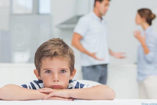 4 sai lầm lớn nhất làm cạn kiệt may mắn của con cái, nhiều cha mẹ không hề nhận ra