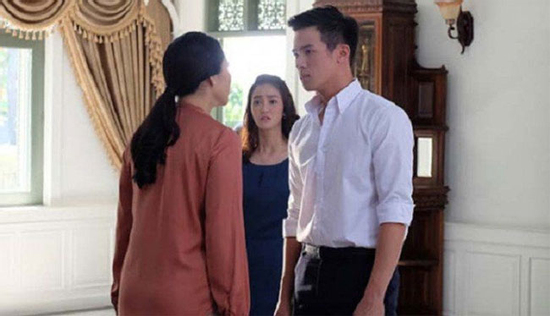 Mẹ chồng hậm hực vì thấy con trai tiến sĩ phải rửa bát quét nhà, hành động sau đó của anh khiến bà nín lặng