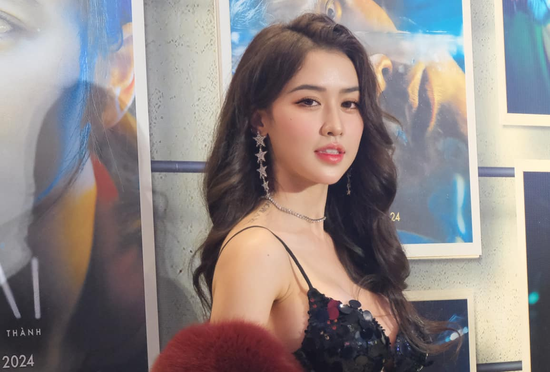 Showbiz Việt có 1 mỹ nhân nóng bỏng đến mức ai nhìn cũng “bức thở”, lên hình 2 phút mà hút 4 triệu view