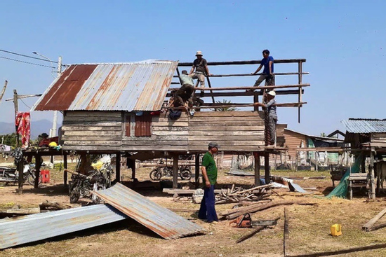 Mưa dông làm tốc mái 69 căn nhà ở Gia Lai