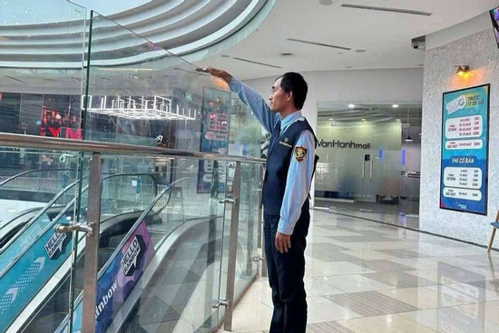 Thay đổi bất ngờ ở Vạn Hạnh Mall sau vụ thanh niên rơi từ tầng 7 xuống tử vong