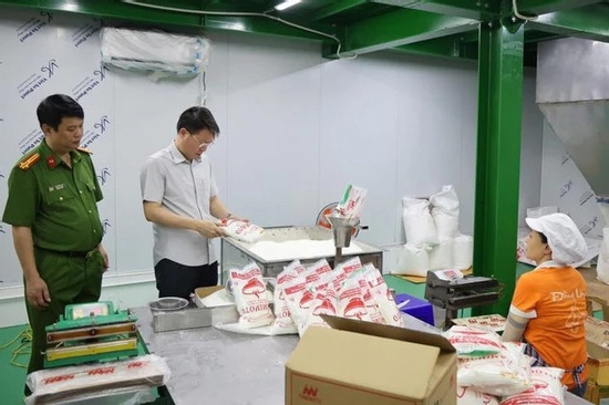 Danh sách và cách nhận biết các loại mì chính, hạt nêm, dầu ăn giả