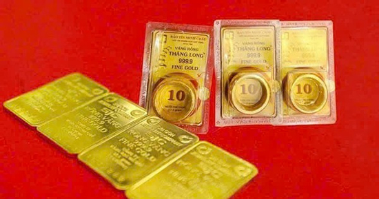 Giá vàng đang neo cao