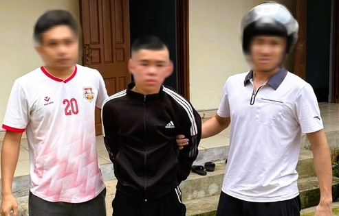 Con trai 17 tuổi nghi sát hại mẹ ruột