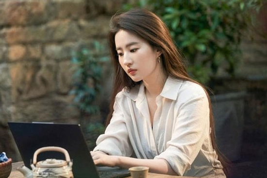 Đang yên lành, người yêu cũ của chồng đột nhiên trở về phá nát hạnh phúc gia đình tôi