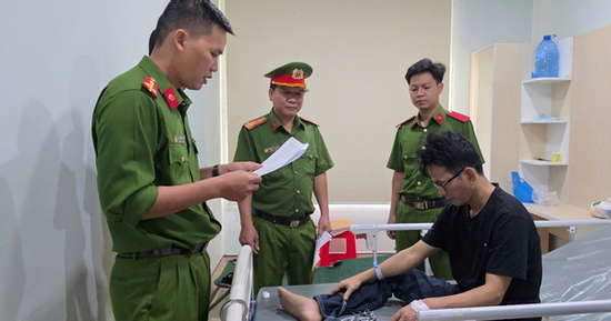 Sát hại vợ vì cuồng ghen sau khi nhận được thông báo ra tòa ly hôn