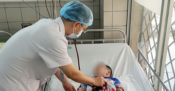 Bé trai 5 tuổi suýt mất mạng vì nghịch dây rút quần