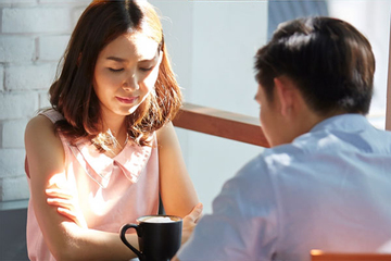 Yêu nhau 2 năm mới tá hỏa khi biết gia thế thật sự của người yêu cầu thủ