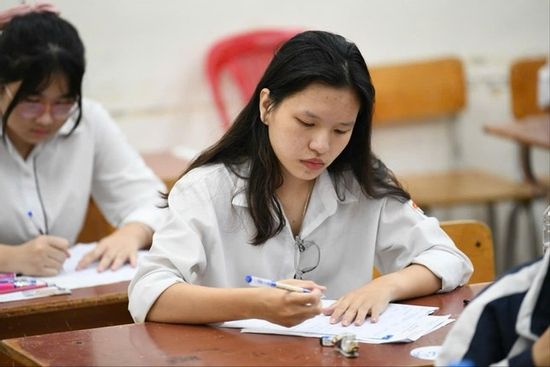 Ôn thi tốt nghiệp THPT: Học sinh được hỗ trợ tối đa