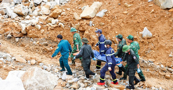 Vụ sạt lở khi thi công nhà máy thủy điện: Có hai nạn nhân tử vong là mẹ con