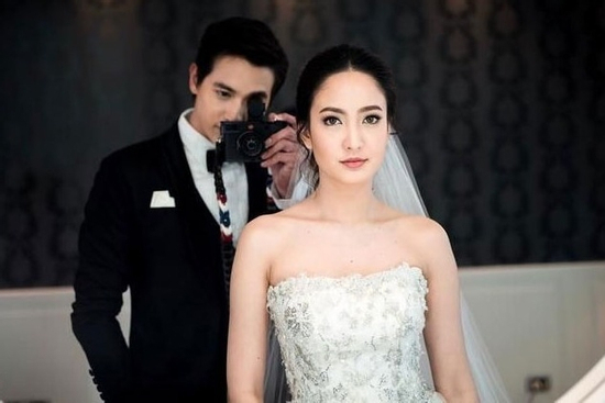 Gia đình phản đối, chị gái vẫn quyết lấy chồng kém tuổi nhưng chưa bao lâu đã quay về rồi một mình sinh con