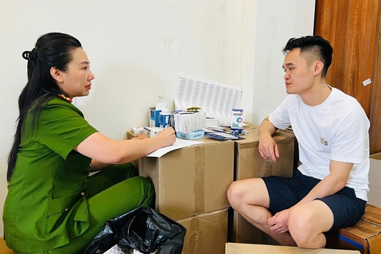 Thủ đoạn của dược sĩ Hà Nội sản xuất hơn 100 tấn thực phẩm chức năng, thiết bị y tế giả
