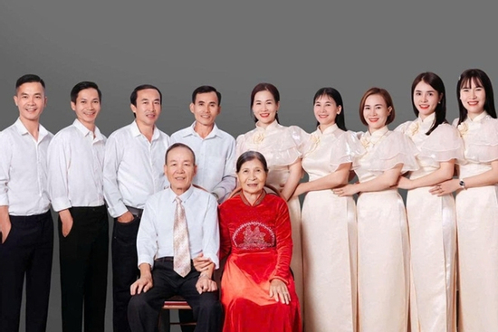 Vợ chồng ở Thanh Hóa có 10 con, 40 cháu chắt, mỗi lần tụ họp đông như hội