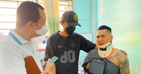 Người cha kể lại 2 giờ ‘sinh tử’ khi lao xuống giếng sâu 35 mét cứu con gái