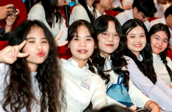 Đề xuất giáo viên trường chuyên nhận thu nhập tăng thêm, lên tới 23 triệu/tháng