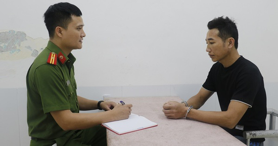 Lời khai của Hà Văn Thúy, nam phụ huynh xông vào trường đánh cô giáo, bắt đứng dưới mưa