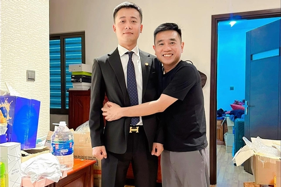 Động thái lạ của người anh Tiến Nguyễn khi Quang Linh, Thùy Tiên bị khởi tố