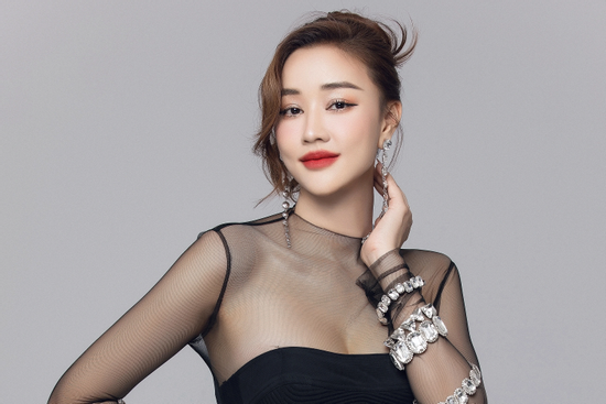 Nhan sắc động lòng người của mỹ nhân Việt đóng liên tiếp nhiều phim lỗ nặng