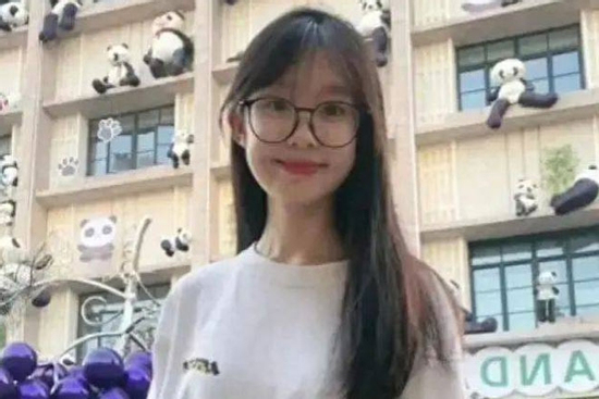 Ông bố “rao bán” con gái tài năng, xinh xắn, học trường danh tiếng kèm hồi môn hơn 700 triệu: Lý do khiến mọi người tranh cãi